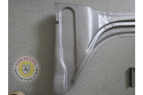 90150104920 / P204E - Benzinetanksteun binnenzijde 911 65-68 RD