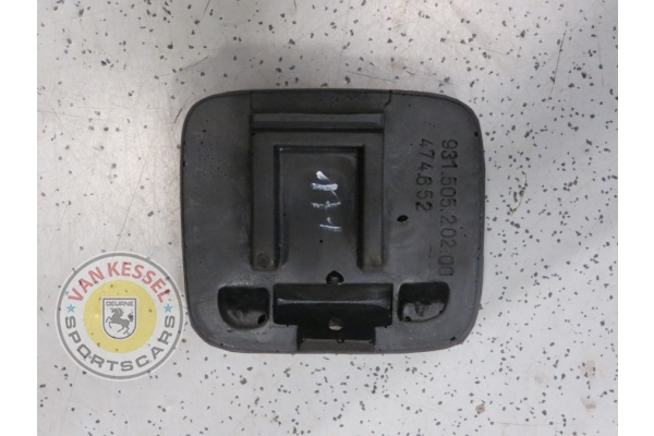 93150520201 - Voorbumperrubber 944 rechts