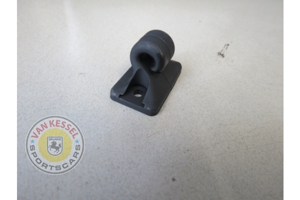 Sun visor holder 924 and 944