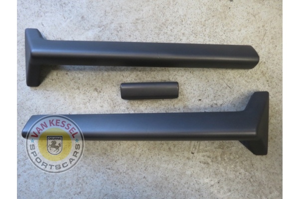 Knee pads set of left and right with center part for the ashtray 1969-1985