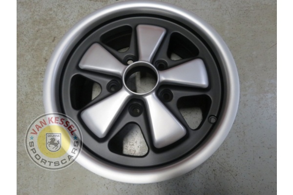 Fuchs velg half geanodiseerd, half zwart 6Jx15 nieuw model 