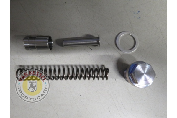 Oil screw compression spring set under the crankcase right 79-89
