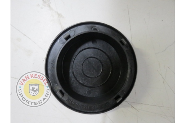 Diagnostic plug cover 964 and 993