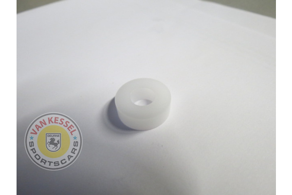 Afstandsbusje voor de zijskirt, 5,5 mm