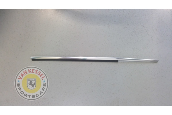 Sierlijst op deur coupe blinkend aluminium 911 65-77 links imitatie