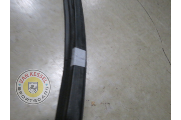 99350464101 - Voorkleprubber 993