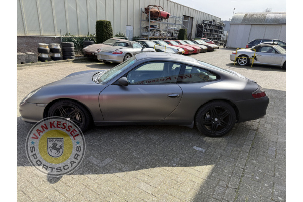 Porsche 911 (996) Carrera 4