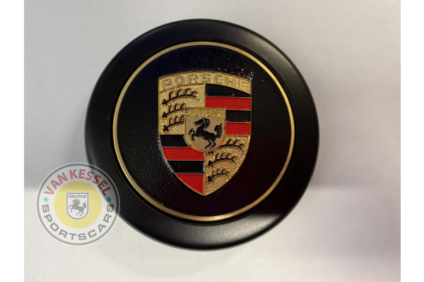 Naafkap Fuchs velg zwart met gekleurd logo