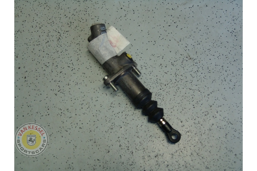 99342317100 - Koppelingscilinder pedaal 964 en 993 gever
